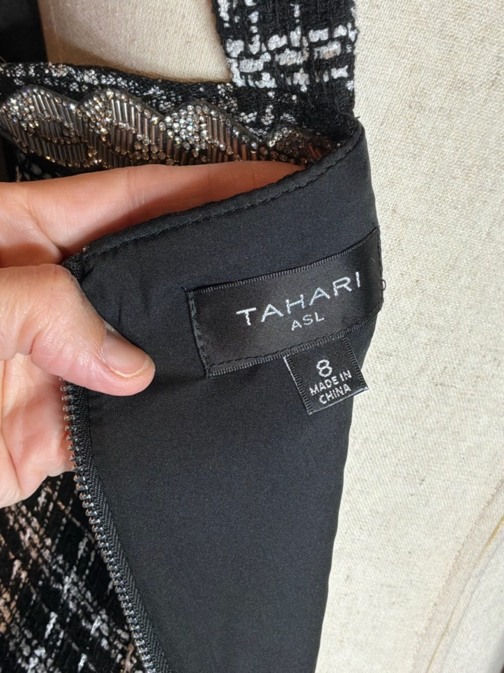 Tahari ASL Black Tweed Beaded Square Neck Mini Sheath Dress Size 8 - Picture 6 of 9